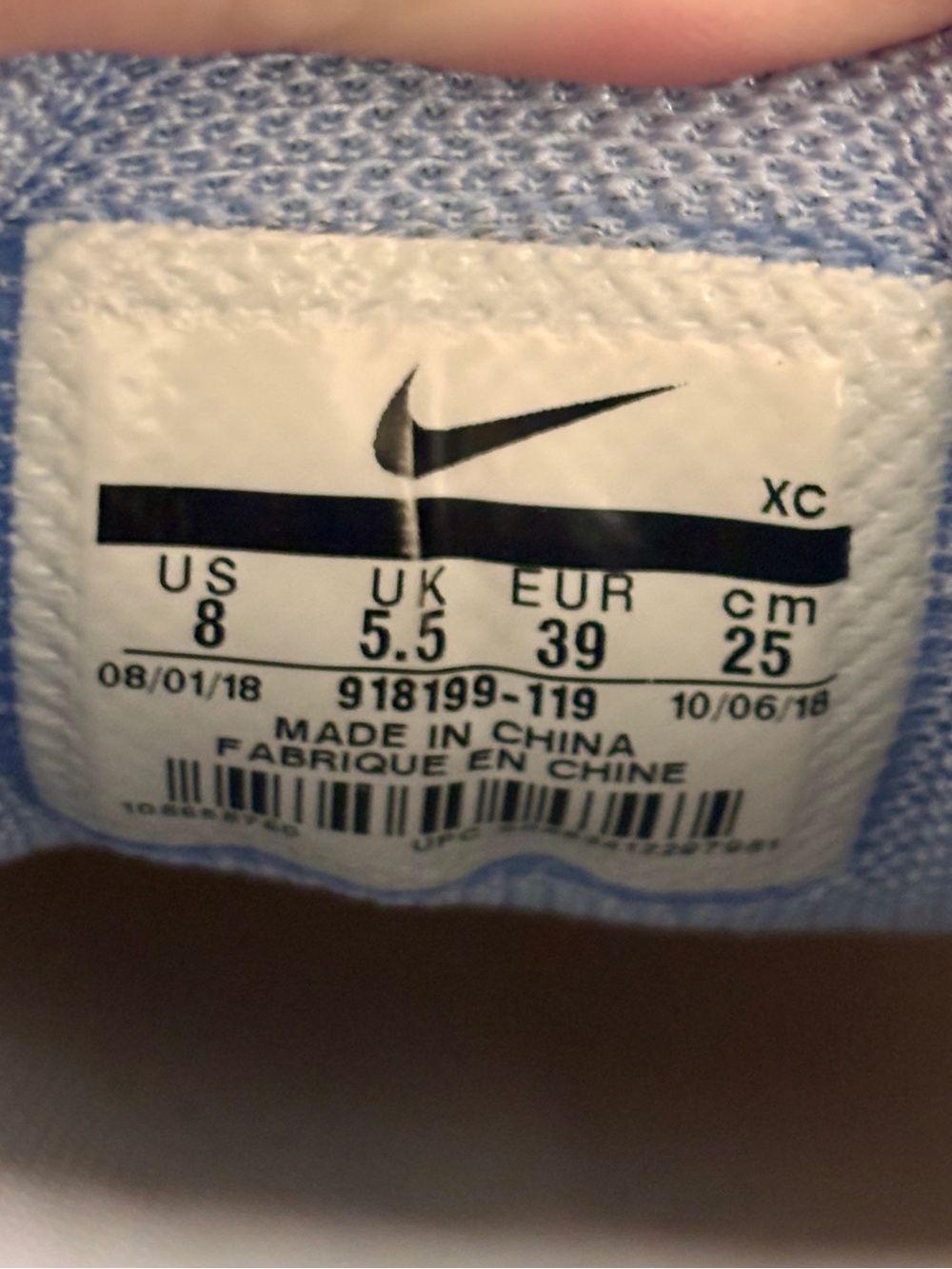 Nike Women’s Cream Mesh Tennis Shoes with Silver Swoosh size 8 - Picture 6 of 8